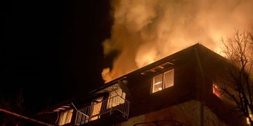 Isparta’da bacadan çıkan yangın 2 katlı evi küle çevirdi