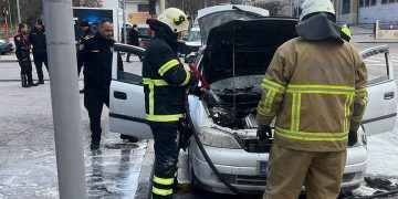 Kırıkkale’de aynı saatte depo ve araç yangını