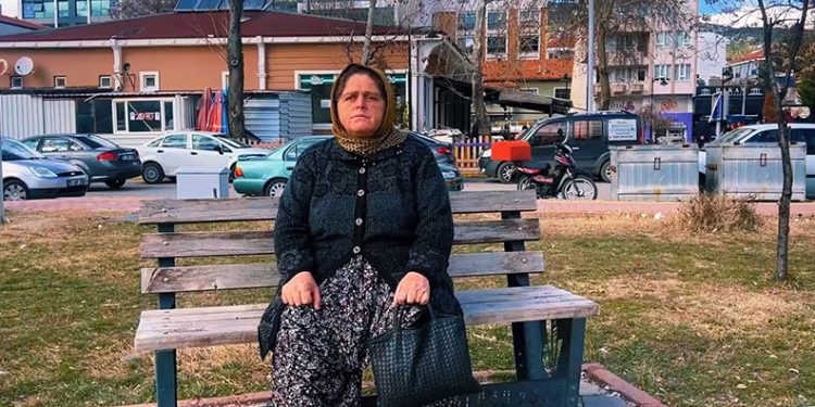 Madde bağımlısı oğlunun şiddetine maruz kaldı