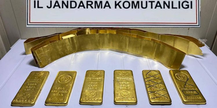 Hakkâri’de 8 kilo külçe altın ele geçirildi