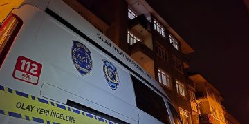 Yengesi ve kardeşini çocukların önünde katletti