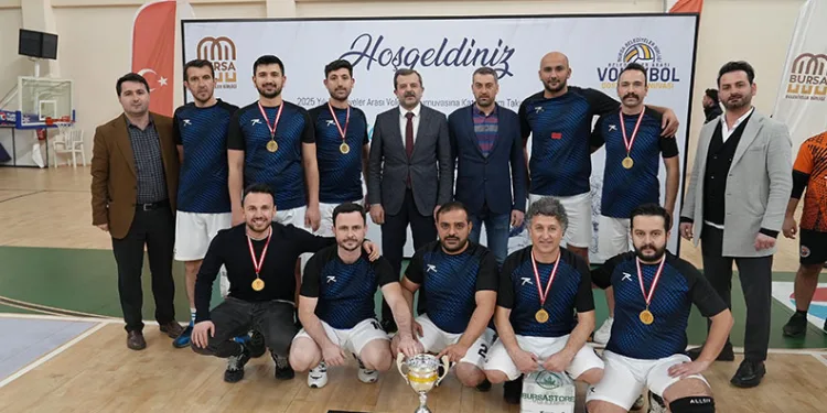 Gürsu Belediyesi voleybolun şampiyonu oldu