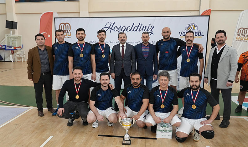 Gürsu Belediyesi voleybolun şampiyonu oldu