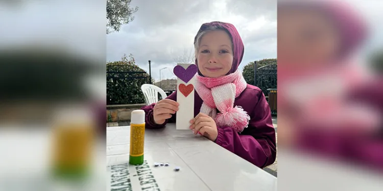 Çocuklar kendi kitap ayraçlarını tasarladı