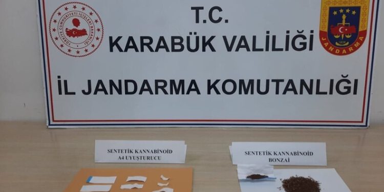 Jandarmadan uyuşturucu operasyonu: 5 gözaltı