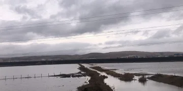 Kars’ta eriyen kar, derelerin debisini yükseltti