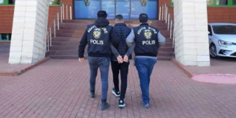 Cinsel istismar suçundan aranan cezaevi firarisi yakalandı