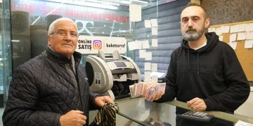 Kuyumcuda verilen fazladan 100 bin lirayı iade etti