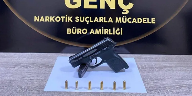 Bingöl’de ruhsatsız tabanca ele geçirildi