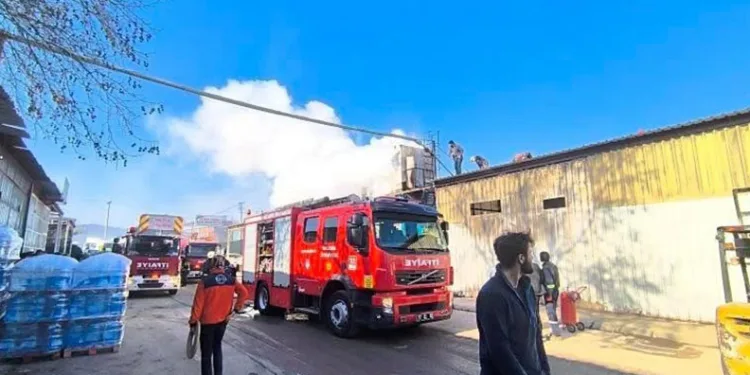 Yalova’da ahşap ürünleri üretim tesisinde korkutan yangın