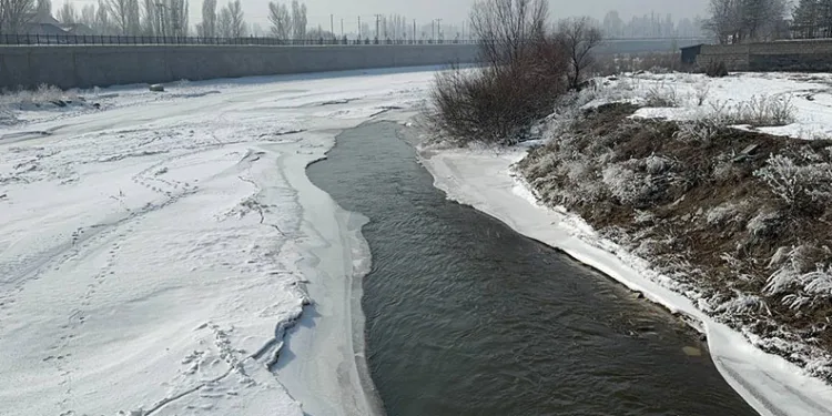 Ağrı’da dondurucu soğuklar etkisini sürdürüyor