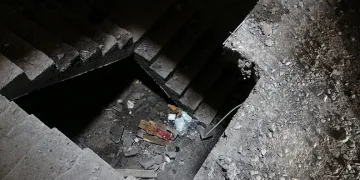 4’üncü kattan merdiven boşluğuna düşen işçi hayatını kaybetti