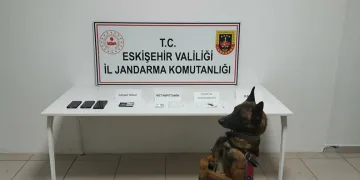 Uyuşturucu ticareti yapan 2 şüpheli yakalandı