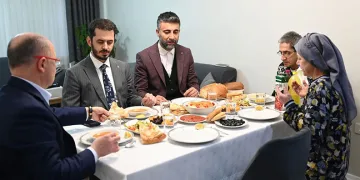 AK Parti Osmangazi’de ‘Bereketi’ paylaşıyor