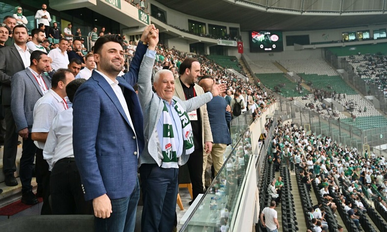 Mustafa Bozbey'in selamı