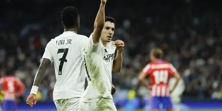 Real Madrid, derbiyi kazanarak avantaj yakaladı