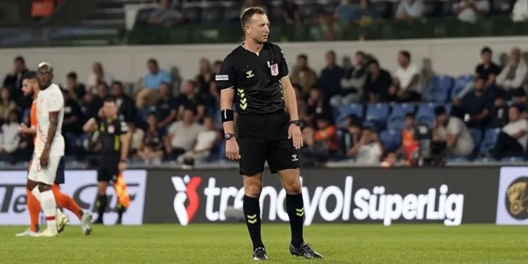 Beşiktaş – Galatasaray derbisini Yasin Kol yönetecek