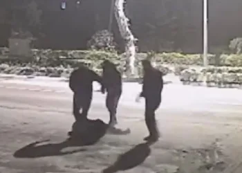 Saldırıya uğrayan genç defalarca bıçaklandı