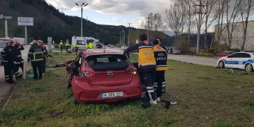 Tırla çarpışan otomobilde ölenlerin sayısı 5 oldu