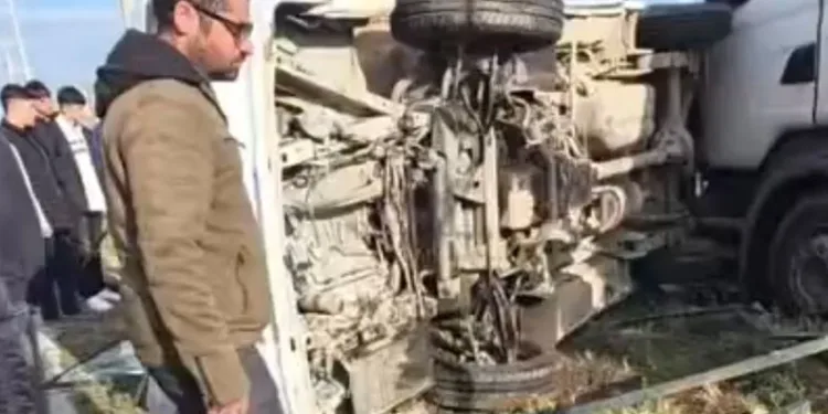 Mardin’de tır ile panelvan çarpıştı: 1 yaralı