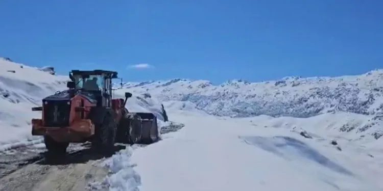 Şırnak’ta kar 25 santimi geçti