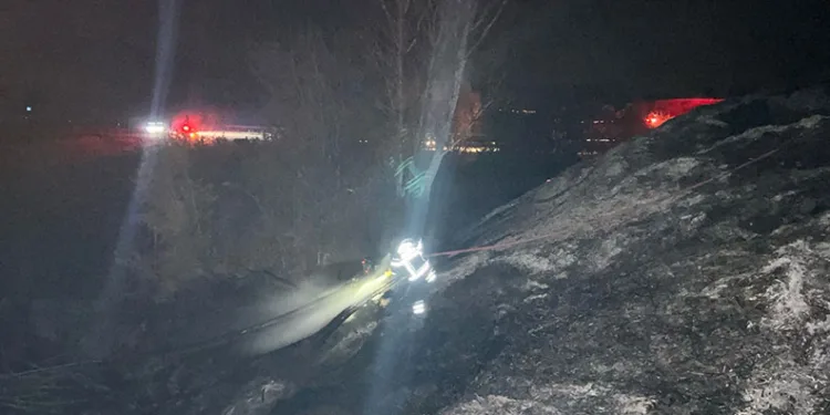 Burdur’da 3 farklı noktada başlayan sazlık yangınında 15 dekar alan yandı