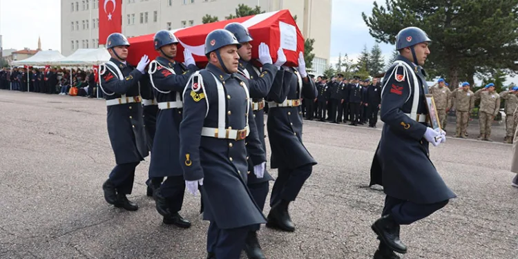 Şehit Astsubay memleketine uğurlandı