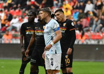 Adana Demirspor ile Kayserispor 14. randevuda