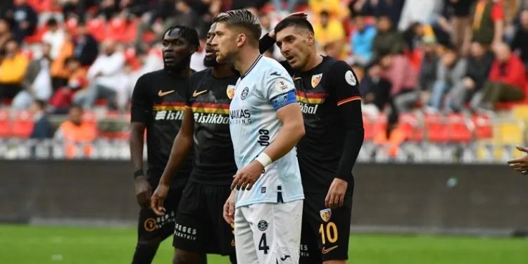 Adana Demirspor ile Kayserispor 14. randevuda