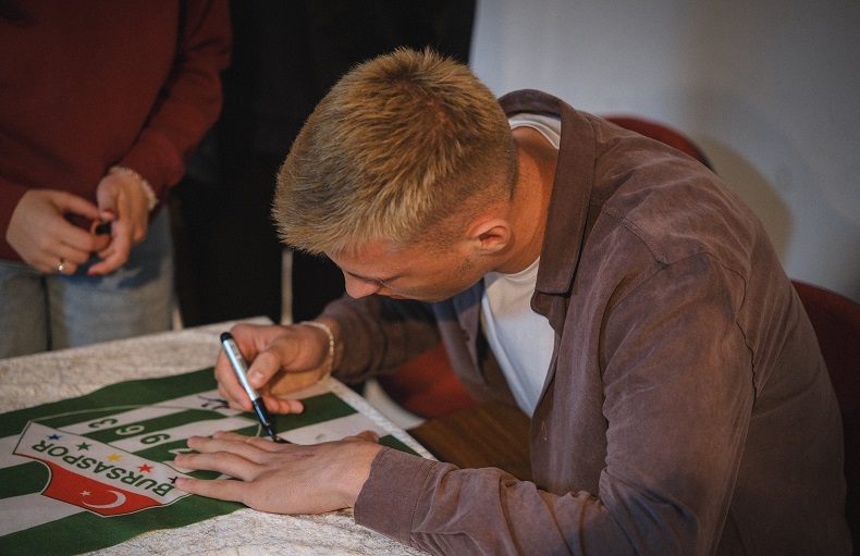 Bursaspor'lu futbolcu