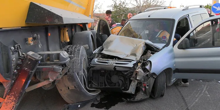 Tavşanlı’da trafik kazası, 5 yaralı