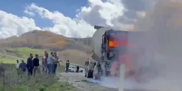 Beton mikseri alev topuna döndü