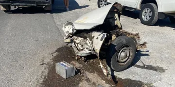 Muğla’daki kazada otomobil ikiye ayrıldı