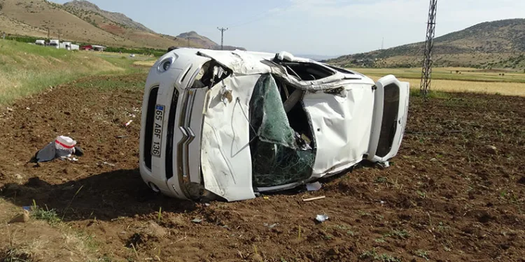 Batman’da kamyonet takla attı: 1 ölü, 2 yaralı