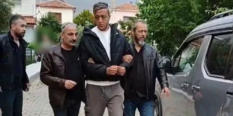 Bursa firarisi İzmir’de saklanırken polis baskınıyla yakalandı