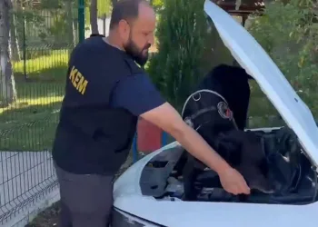 Kırklareli’nde durdurulan araçta uyuşturucu ele geçirildi