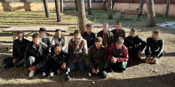 Hatay’da 65 kaçak göçmen yakalandı