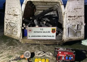 Kütahya’da 4 kablo hırsızı suçüstü yakalandı