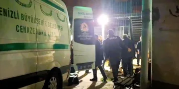 Yem karma makinesinde feci şekilde can verdi