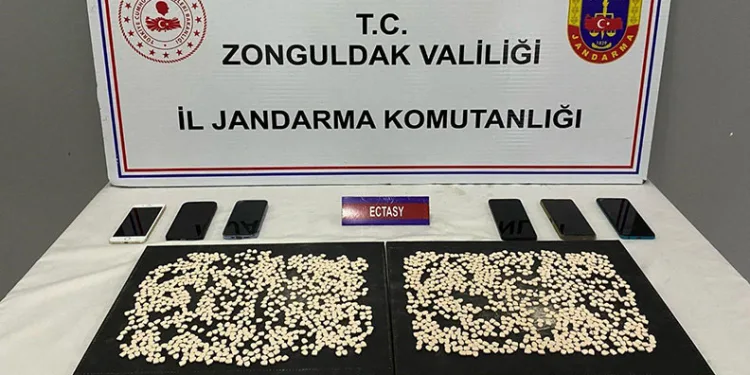 Zonguldak’ta uyuşturucu operasyonunda 4 tutuklama