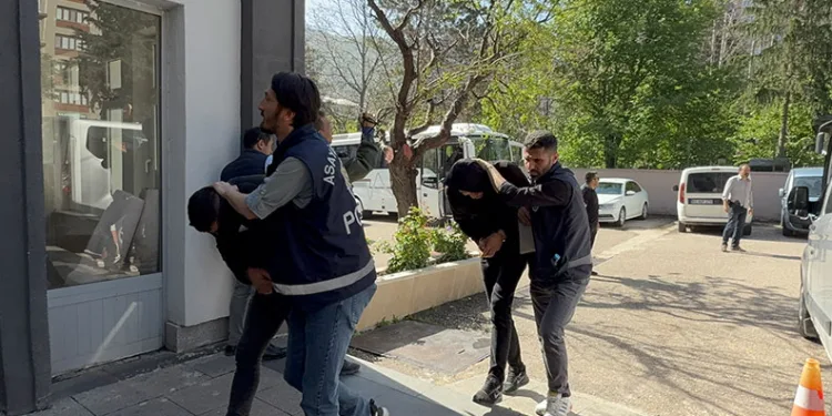 Tokat’ta yasa dışı araç ticaretine darbe