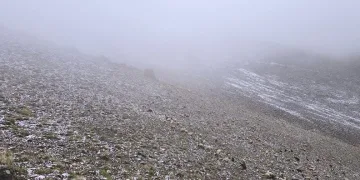 Başkale’de yüksek kesimlere kar yağdı