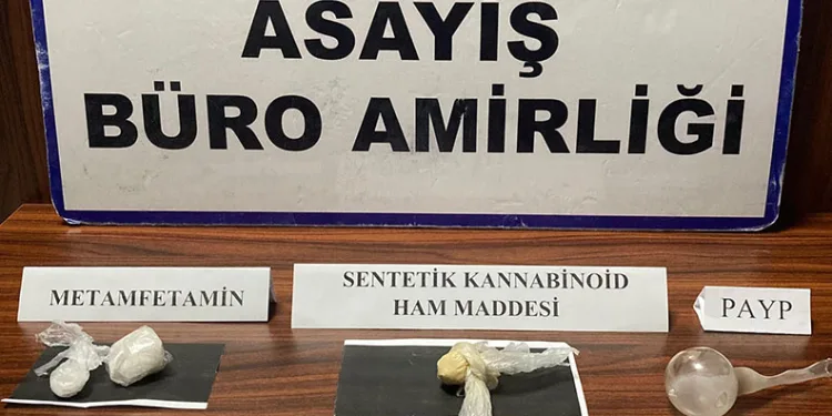 Kütahya’da uyuşturucu operasyonu: 3 gözaltı