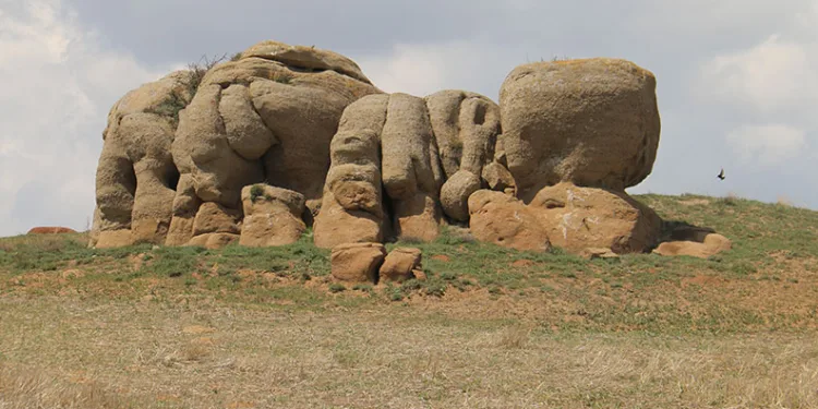Esrarengiz kayaların sırrı çözülemiyor