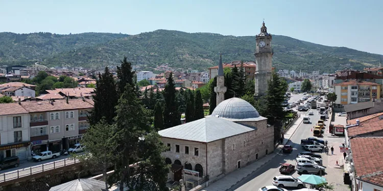 Osmanlıca kitabe 1908 yılındaki selin acısını günümüze taşıyor