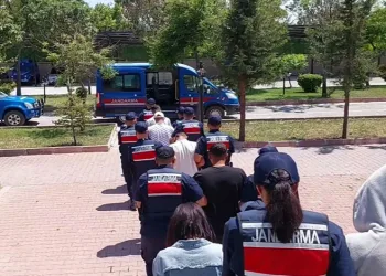 Aksaray’da uyuşturucudan gözaltına alınan 3 kişi tutuklandı