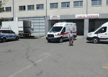 İskeleden düşen işçi hayatını kaybetti