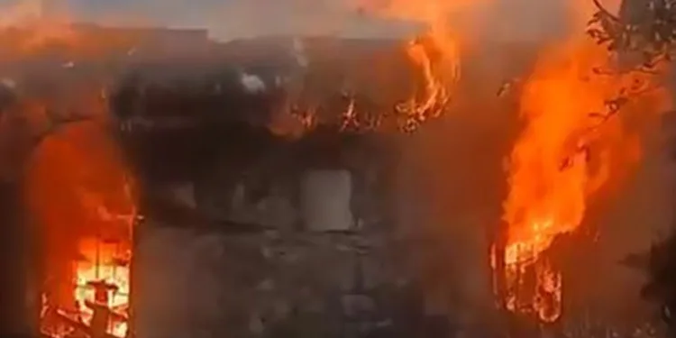 Bitlis’te çıkan yangın korkuya neden oldu