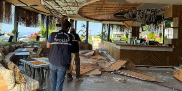 Fethiye’de restoranın tavanı çöktü: 5 yaralı