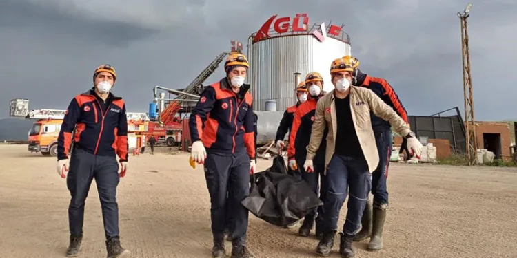 Patlamada ihmal iddiaları araştırılıyor